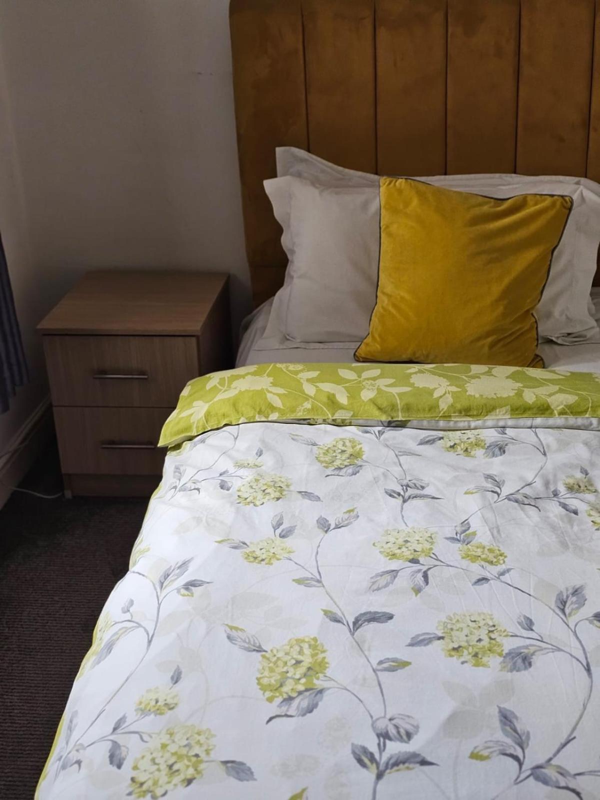 The Gungate Hotel Tamworth Bagian luar foto
