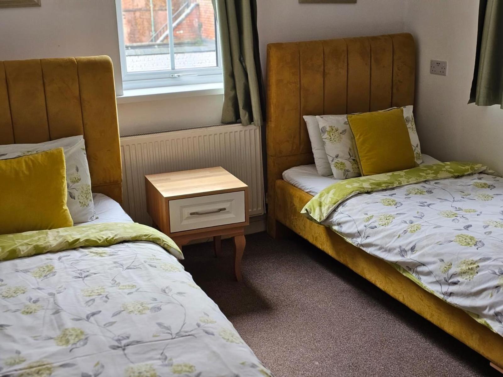 The Gungate Hotel Tamworth Bagian luar foto